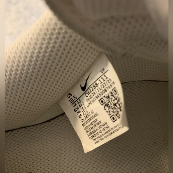 Nike Air Force 1 - Picture 5 of 9